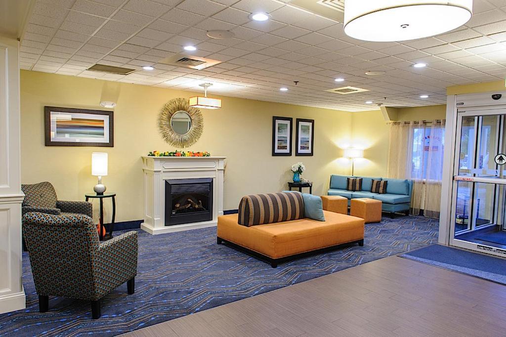 Holiday Inn Express - Ludlow - Chicopee Area By Ihg Dış mekan fotoğraf
